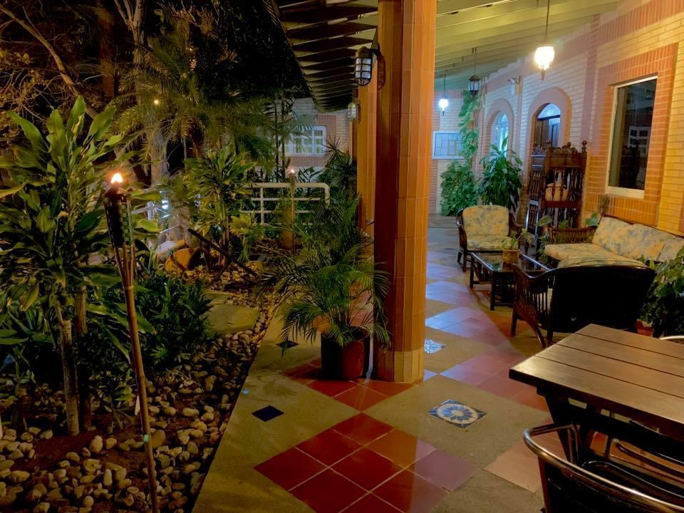 Buenavista Inn Майкетія Екстер'єр фото